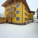 Gaestehaus Rudolfo Гостьовий будинок Целль-ам-Зеє