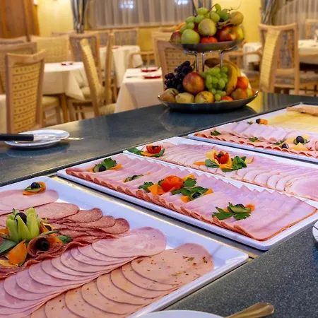 ゲストハウス Gaestehaus Rudolfo ツェル アム ゼー
