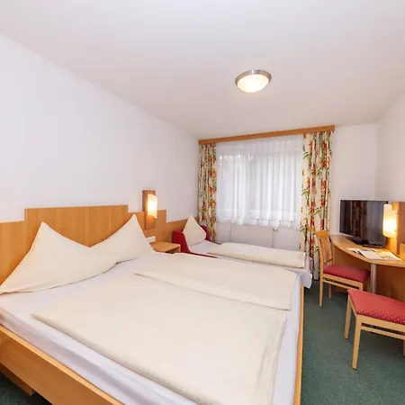 ゲストハウス Gaestehaus Rudolfo ツェル アム ゼー